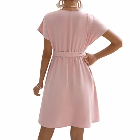 Vestido de Maternidad Rosa con Cinturón de Cuello Cruzado